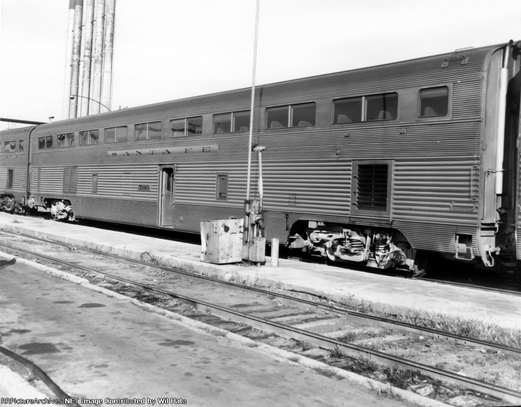 Santa Fe Hi-Level Coach 706